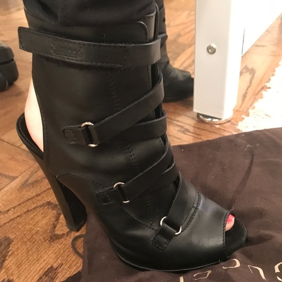 The most killer Gucci booties + shoe bags - Picture 2 of 8